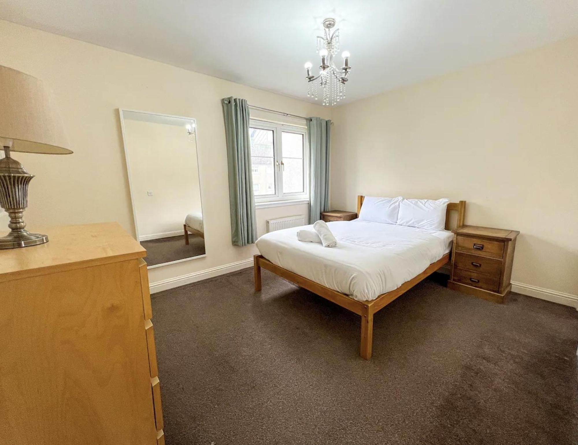 Glasgow Central - Entire House - Free Parking , Free Super Fast Wifi , Private Garden & Parking Security 外观 照片