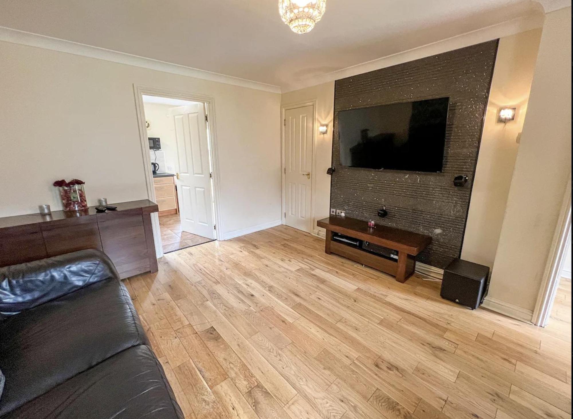 Glasgow Central - Entire House - Free Parking , Free Super Fast Wifi , Private Garden & Parking Security 外观 照片