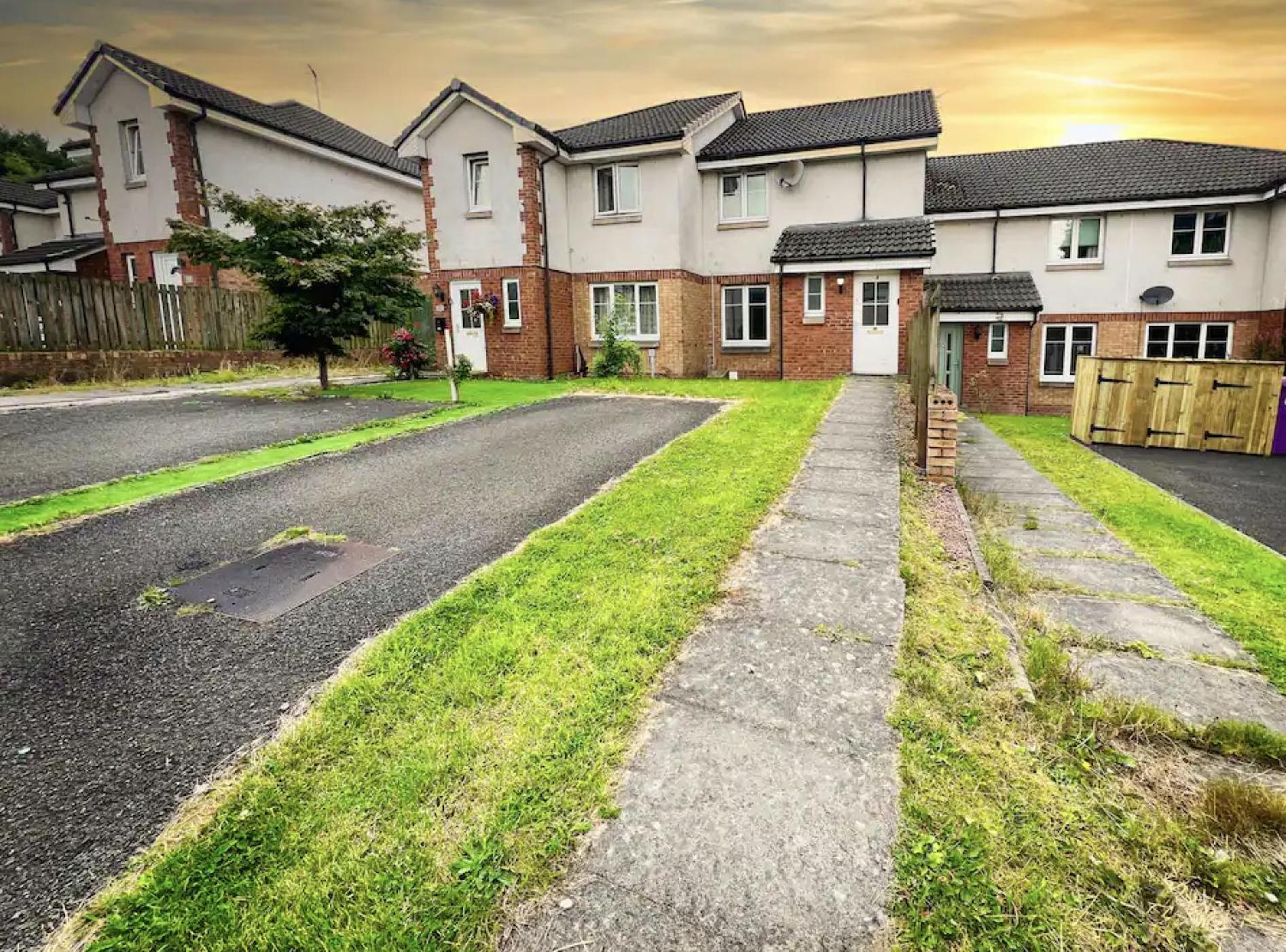 Glasgow Central - Entire House - Free Parking , Free Super Fast Wifi , Private Garden & Parking Security 外观 照片
