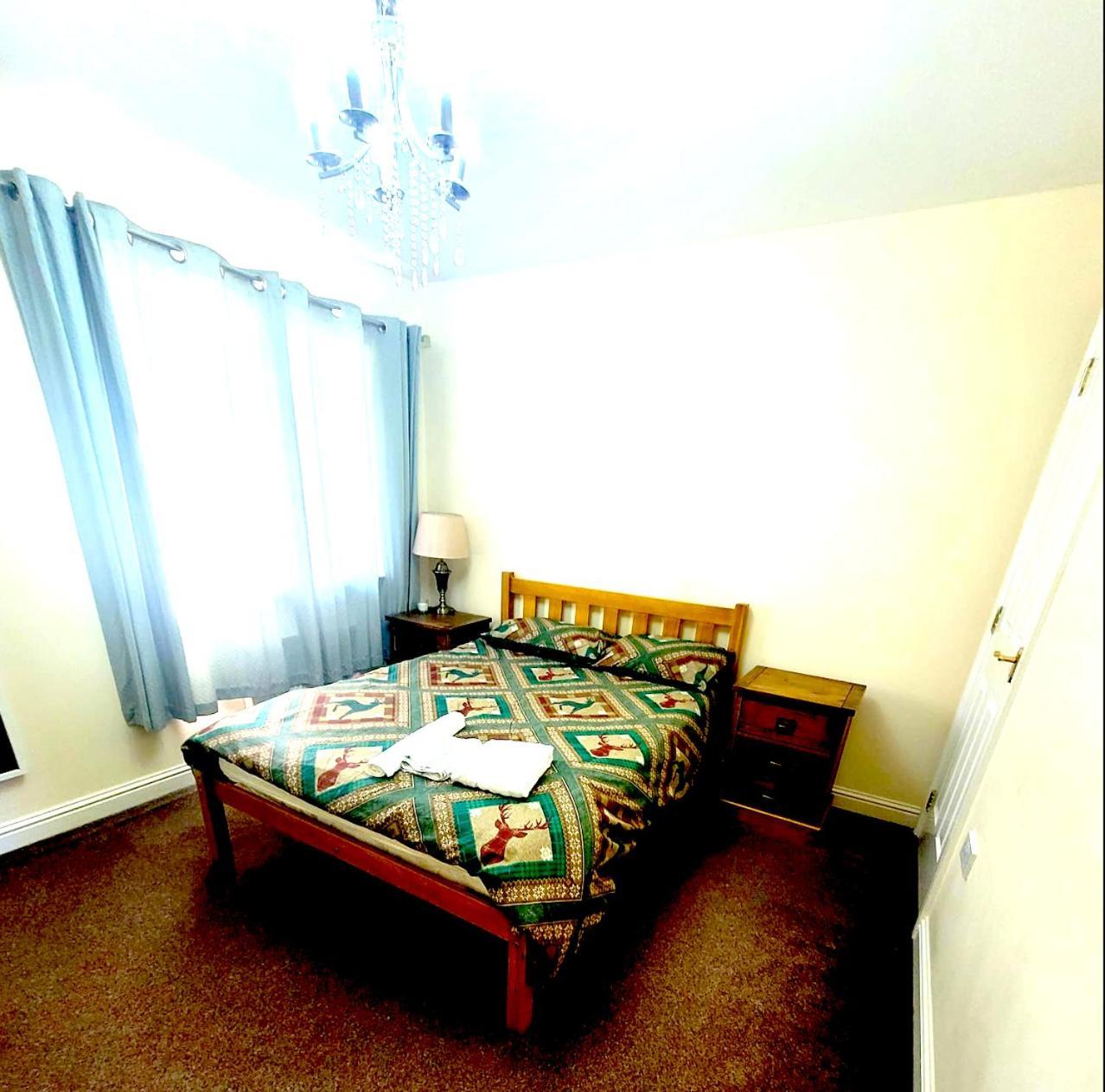 Glasgow Central - Entire House - Free Parking , Free Super Fast Wifi , Private Garden & Parking Security 外观 照片